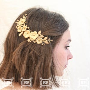 Gold Flower Wedding Comb: Brass Flowers & Leaves Bridal Hair Jewelry