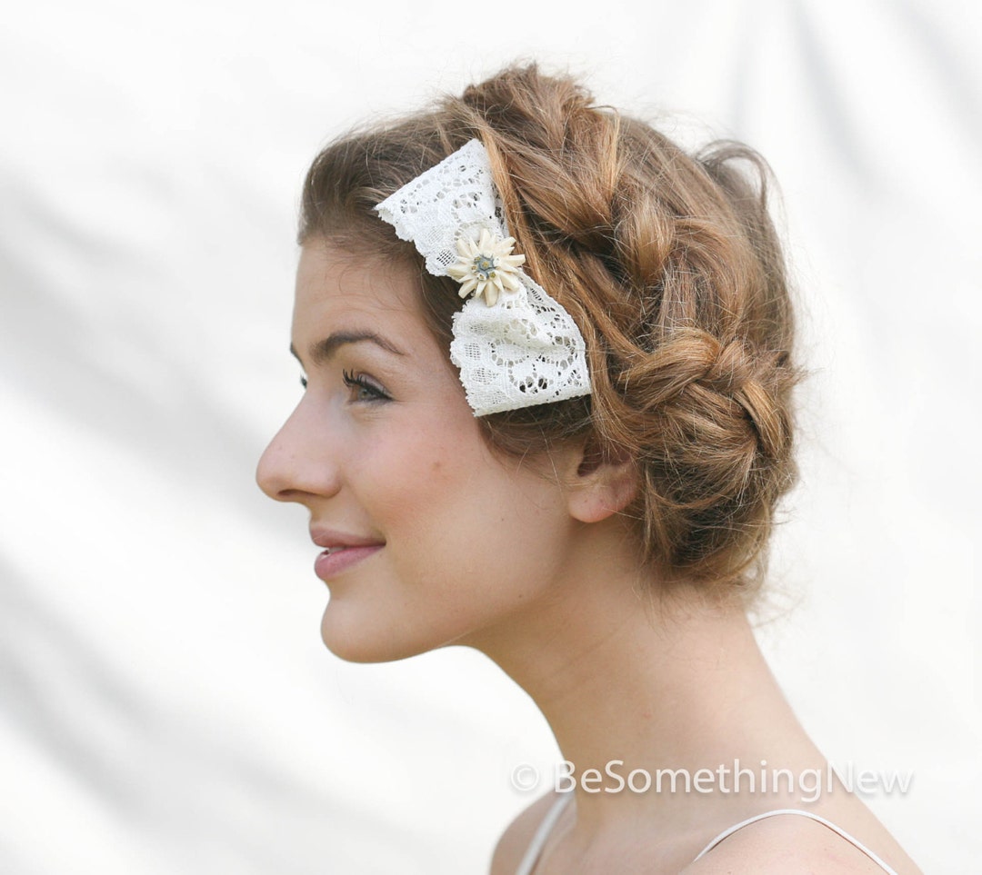 SALE Vintage Lace Hair Bow With Ivory Vintage Pin Center, Women's Hair