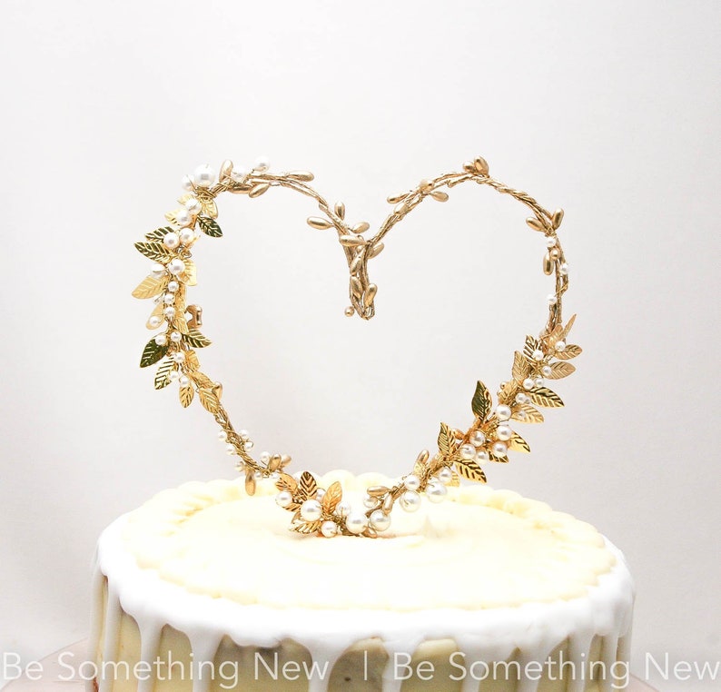 Gold Heart and Metal Leaf Wedding Cake Toper Twisted Berry golden Rustic Heart Wedding Decor Metal leaves