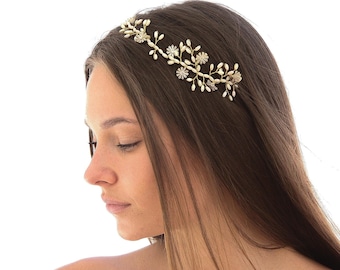 Enredadera de perlas con flores de diamantes de imitación, tocado de boda dorado con alambre hecho a mano y perlas vintage