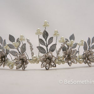 Gold Leaf Crown Bridal Gold Wedding Crown Woodland Queen Wedding Headpiece Leaves Flowers Metal Wedding Hair Accessory, Gold Bridal Tiara image 9