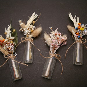 Kleine gedroogde bloemstukken in een kleine vaas, bruiloftsgastgeschenk, bruidsmeisjes of gastvrouwgeschenken afbeelding 2