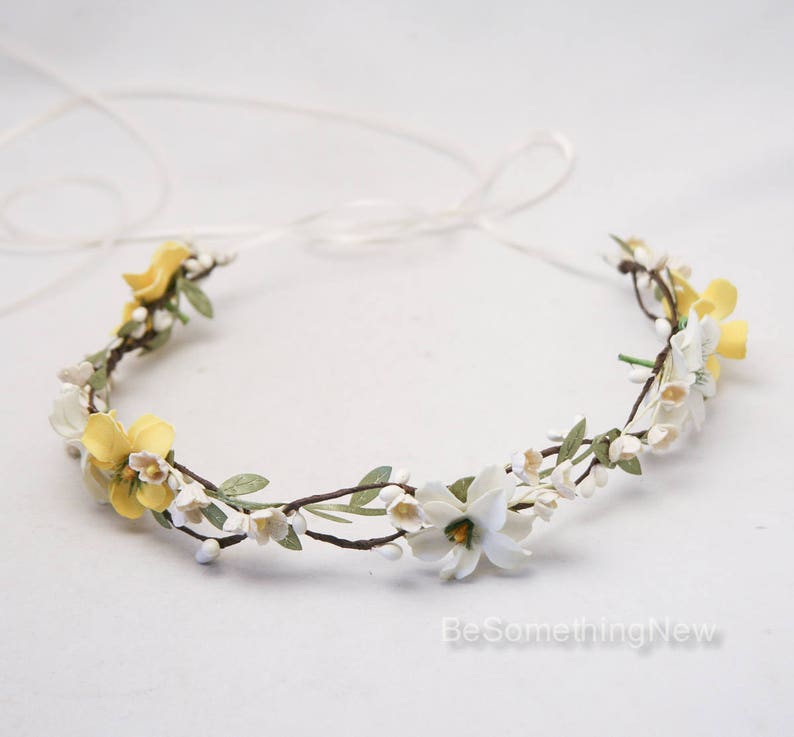 Couronne de fleurs de fleurs jaunes et ivoire mariage cheveux marguerite jaune Halo floral bohème mariage demoiselle d'honneur ou bandeau de fille de fleur image 3