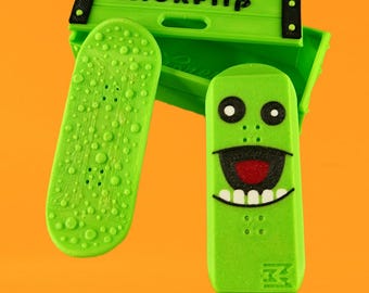 Magnetic Fingerboard Toy – Pickle Kickflip Fidget Gadget – Desk Toy