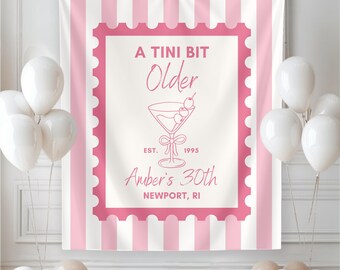 Een Tini Bit oudere verjaardagsbanner, aangepast feestdecor, martini-thema volwassen bord, fotoachtergrond, elke leeftijd, gedenkwaardige mijlpaalviering