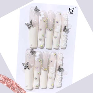 Elegant White Pearl & Butterfly Press-On Nails – 3D Floral and Rhinestone Accents