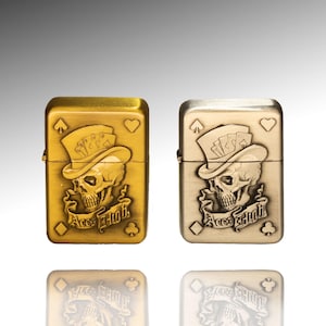 Briquet Métal Crâne de Mort avec carte de poker - Briquet à Gaz Édition Gothique - Accessoire Original pour Fumeurs et Collectionneurs