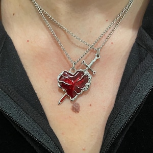 Gothic Herz und Schwert Halskette, Passende paar Halskette, Liebhaber Schmuck, Romantisch, Geschenke für Ihn, Geschenke für Sie, Valentinstag