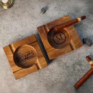 Personalized Cigar Ashtray, Cigar Holder, Unique Ashtray, Walnut wood Ashtray, Cigar Accessory, Husband & Fathers Gift, Groomsman Gift