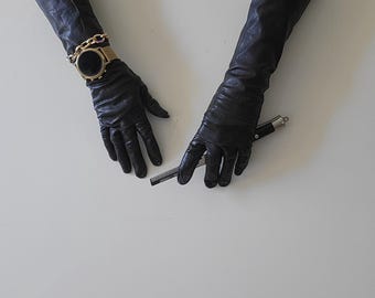 Vintage Femme Fatal Black Genuine Leather Gloves 1930s-1950s Union Made USA Mid Length 7.5