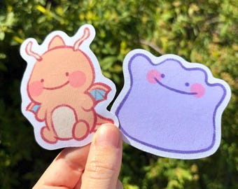 Idem et autocollant imperméable en vinyle Pokopia dragonite | Bouteille d'eau, carnet de notes, étui pour téléphone, autocollant pour ordinateur portable
