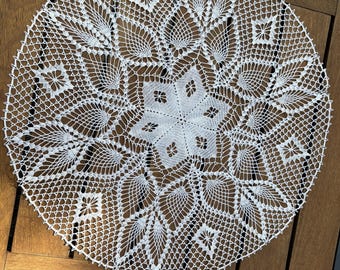 Handmade Crochet Lace Table Centerpiece, Round Floral Doily,  Farmhouse Table Runner 57x57 cm, personalized