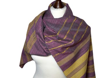 Handwoven Burgundy Silk Merino Scarf: Lightweight Hand-Dyed Shawl, luxus accessory