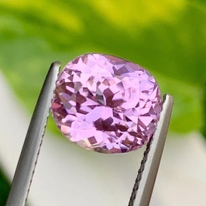 Natural Kunzite Loose Gemstone, Flawless Kunzite Oval Shape, Faceted Kunzite Gemstone, Pink Kunzite Cut Stone For Jewellery Making, 4.95 CT