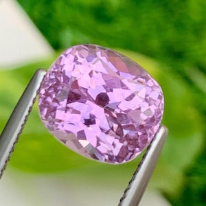 Natural Pink Kunzite Spodumene Loose Gemstone VVS Oval Cut , loose pink kunzite gemstone, flawless kunzite gemstone, ring stone, 6.10 CTs