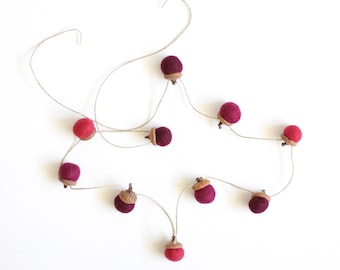 Felted Acorn Garland  - Reds