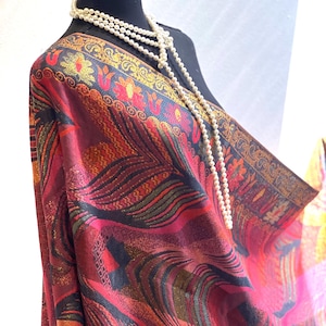 Shimmer Scarf: Glitter Thread Metallic Sheen - Elegant Style
