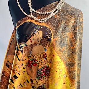 Gustav Klimt &#39;The Kiss&#39; Art Scarf: Double-Sided Silky Square