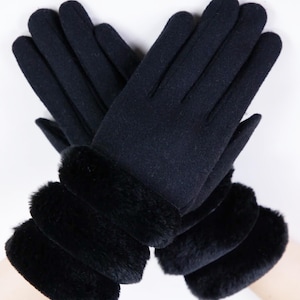 Black Faux Fur Cuff Gloves: Touch Screen Winter Gloves