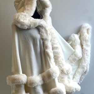 Weiß Kunstpelz Kapuze Cape - Eleganter Winterumhang Wrap | Handgemachte Vintage Pelzschal