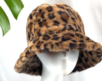 Leopard Print Faux Fur Bucket Hat: Plush Winter Hat - Etsy display picture 2