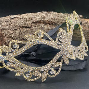 Crystal Masquerade Mask – Sparkling Bling Eye Mask with Ribbon Tie