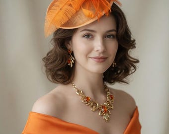 Orangefarbener handgefertigter Fascinator: Elegantes Hochzeits-Headpiece