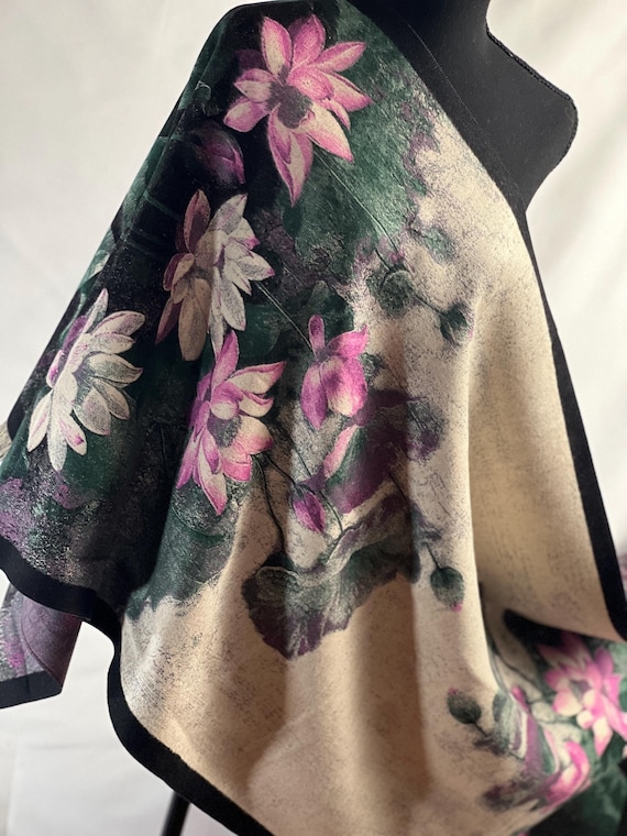 Lotus Blanket Scarf: Elegant Floral Art Print, Double-sided Winter