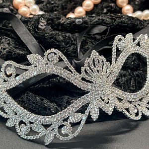 Silver Crystal Masquerade Mask – Sparkling Bling Eye Mask with Ribbon Tie
