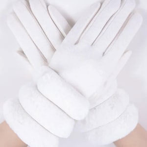 White Faux Fur Cuff Gloves: Touch Screen Winter Gloves