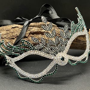 Green Crystal Masquerade Mask – Sparkling Bling Eye Mask with Ribbon Tie