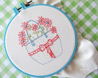A Bag Full of Daisies - hand embroidery pattern - two sizes - digital download
