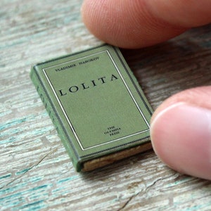 Miniature Lolita Book – 1:12 Scale Controversial Classic Dollhouse Prop • Tiny Closed Book for Literary Collector Curios or Shelf Decor