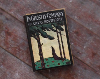 Miniature In Ghostly Company Book – 1:12 Scale Haunted Dollhouse Decor • Gothic Miniature Library Prop • Tiny Closed Book for Spooky Scenes