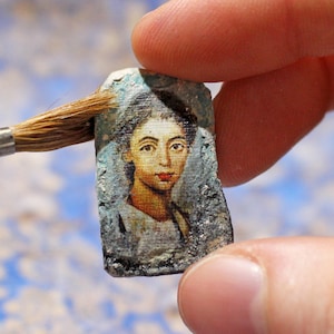 Dollhouse Miniature DIY Kit --- Fayum Mummy Portrait