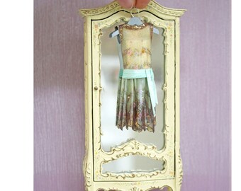Miniature Handpainted Paper Dress --- Season&#39;s First Garden Party