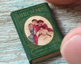 Miniature Little Women Book – 1:12 Scale Alcott Dollhouse Prop • Tiny Classic Novel for Shelf or Curio Display