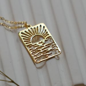 Sunset / Sunrise and Ocean Silver Necklace, Sunbeam Necklace, Sunshine Jewelry, Sunburst Pendant,Sun Necklace,Celestial Jewelry,Gift For Her