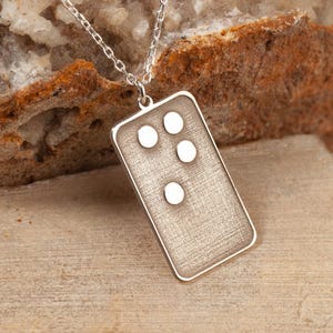 Benutzerdefinierte Initial Braille Halskette, personalisierte Braille Schmuck, Geschenk für Mama, personalisiertes Geschenk, Geburtstagsgeschenk