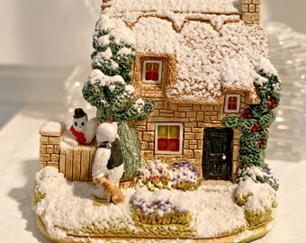 England Lilliput Lane L2445 ICE To MEET YOU - Snow Place Like Home