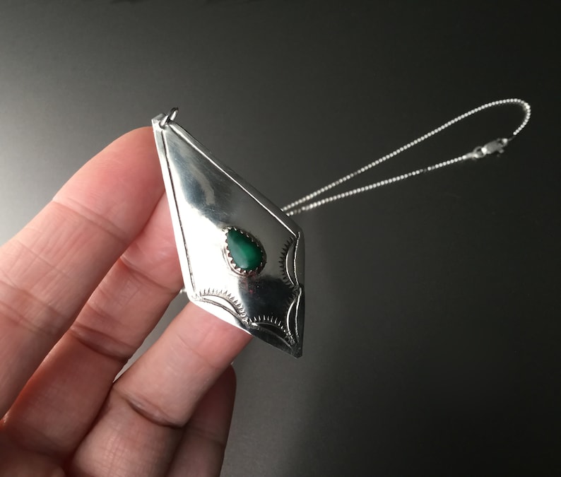 #b13B20 Navajo Malachite /& Sterling Silver Pendant Necklace Native American Southwest jewelry
