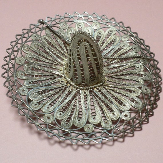 Mexican Sombrero Hat Brooch - Exquisite Silver Fi… - image 9