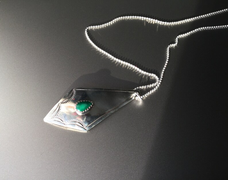#b13B20 Navajo Malachite /& Sterling Silver Pendant Necklace Native American Southwest jewelry
