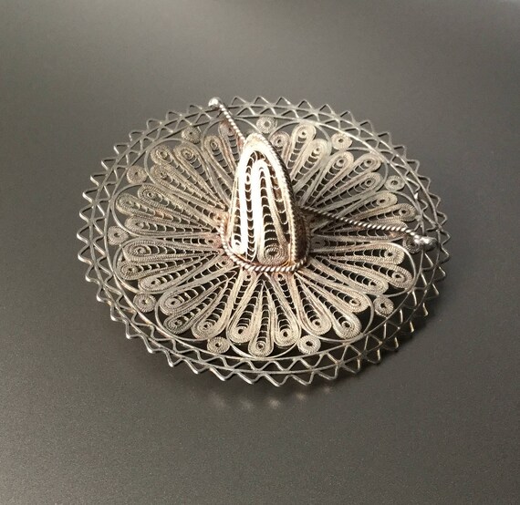 Mexican Sombrero Hat Brooch - Exquisite Silver Fi… - image 1