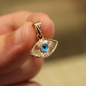 14k Gold Evil Eye Pendant, 14k Gold Evil Eye Protection Necklace, Evil Eye Pendant, Gold Pendant , Gift for Her, Blue Eye Charm, Jewelry