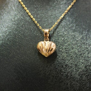 14K Gold Herz Halskette, 14k Gold Herz Anhänger, Geschenk für sie, Minimal Gold, Zierliche Halskette für Frauen, Schmuck Gold, Liebe Halskette für Sie