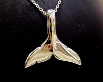 14K Gold Whale Tail Pendant Necklace, Gold Whale Necklace, Gift for Her, Sea Lover Jewelry, Animal Jewelry, Animal Pendant, Marine Jewelry