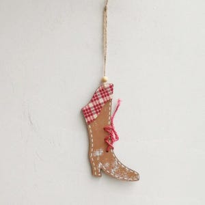 Wooden bootie ornament, natural wood bootie with red laces, xmas tree ornament, brown girls&#39; bootie, rustic christmas tree ornament