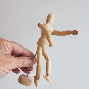 Wooden drawing mannequin, rotating wooden figure in natural wood, vintage wood doll for painting and drawing