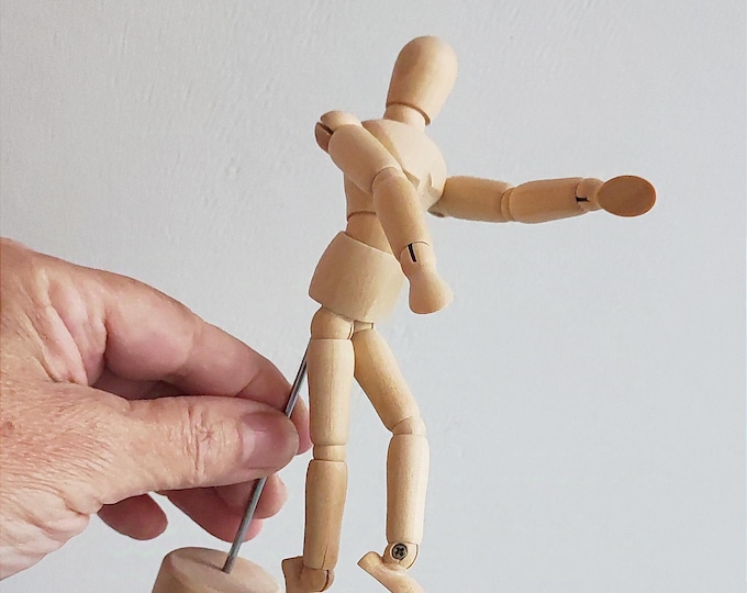 Wooden drawing mannequin, rotating wooden figure in natural wood, vintage wood doll for painting and drawing